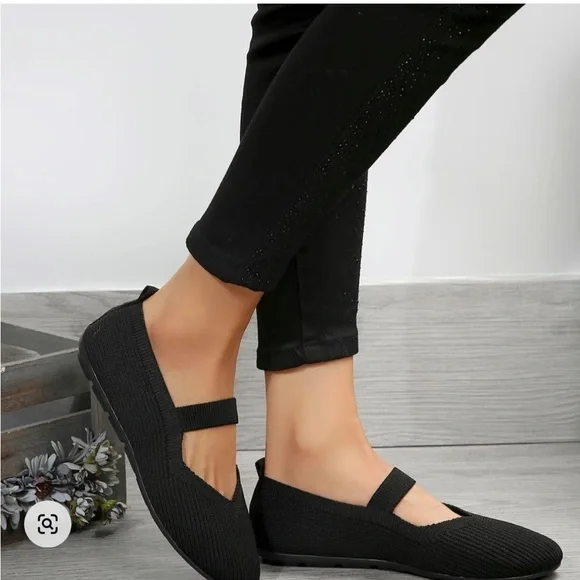 NWT Women’s Comfy Black Ballet Flats! - Picture 2 of 12